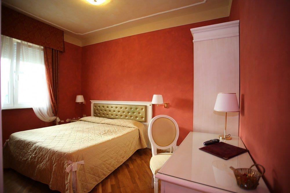 Gennarino 3* Livorno